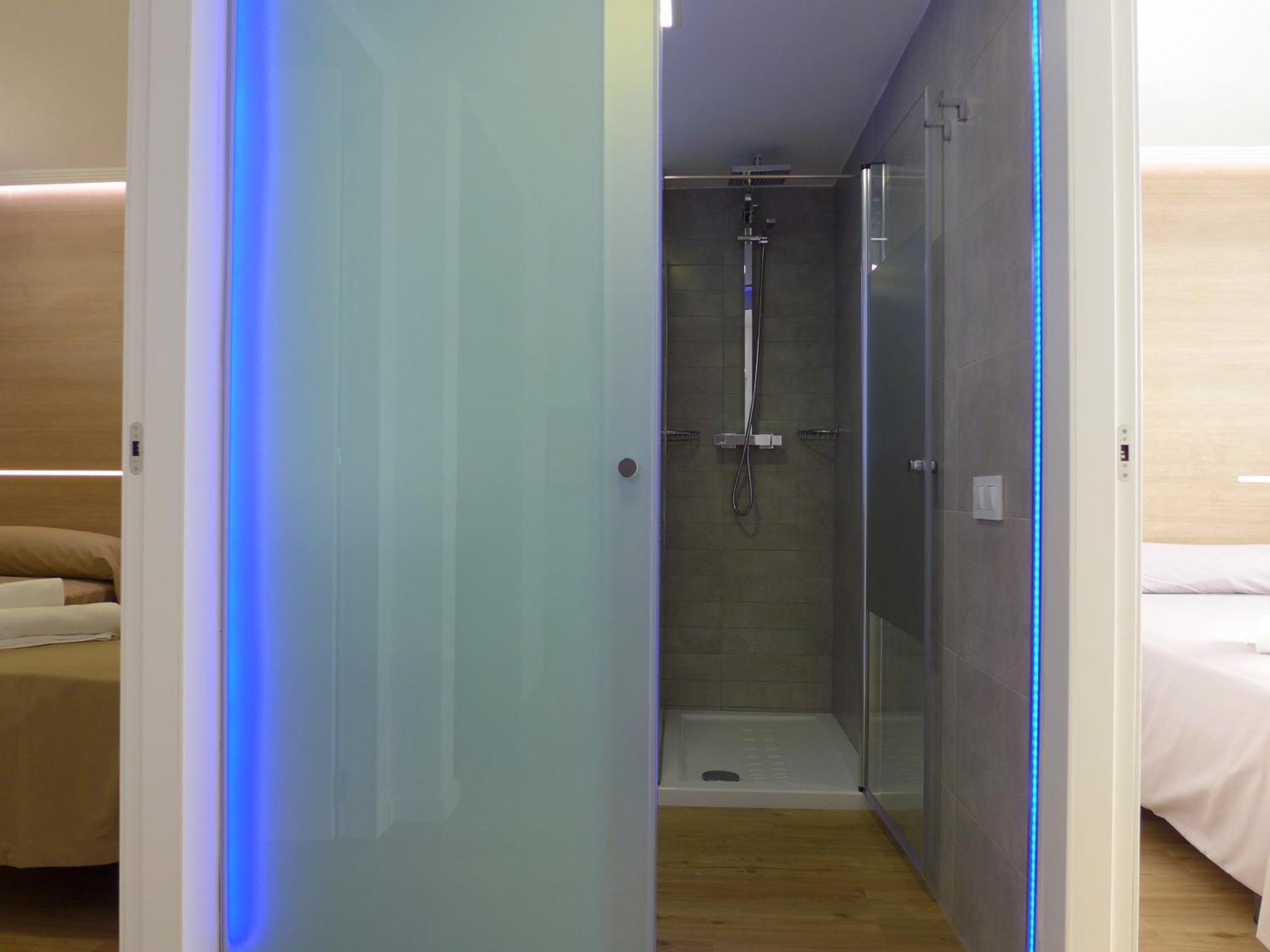 Rentalmar Navarra Family Suites Salou Værelse billede